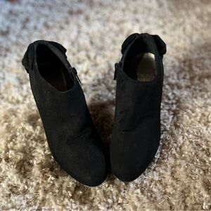 Impo Patty Women's Black Suede Heel, bow accent size 8 zipper shoes platform